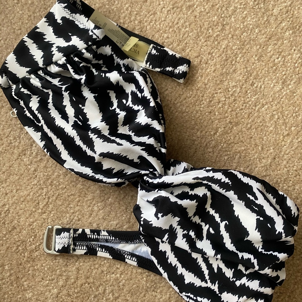 VS swimsuit top